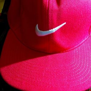 Cap, Nike like new color is pink
